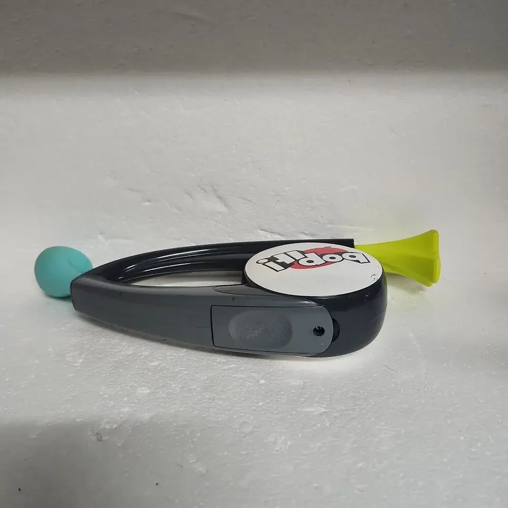 Hasbro Vintage Bop It! Game - Picture 3 of 4